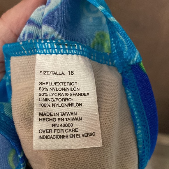 Basic Editions one piece - Picture 5 of 5